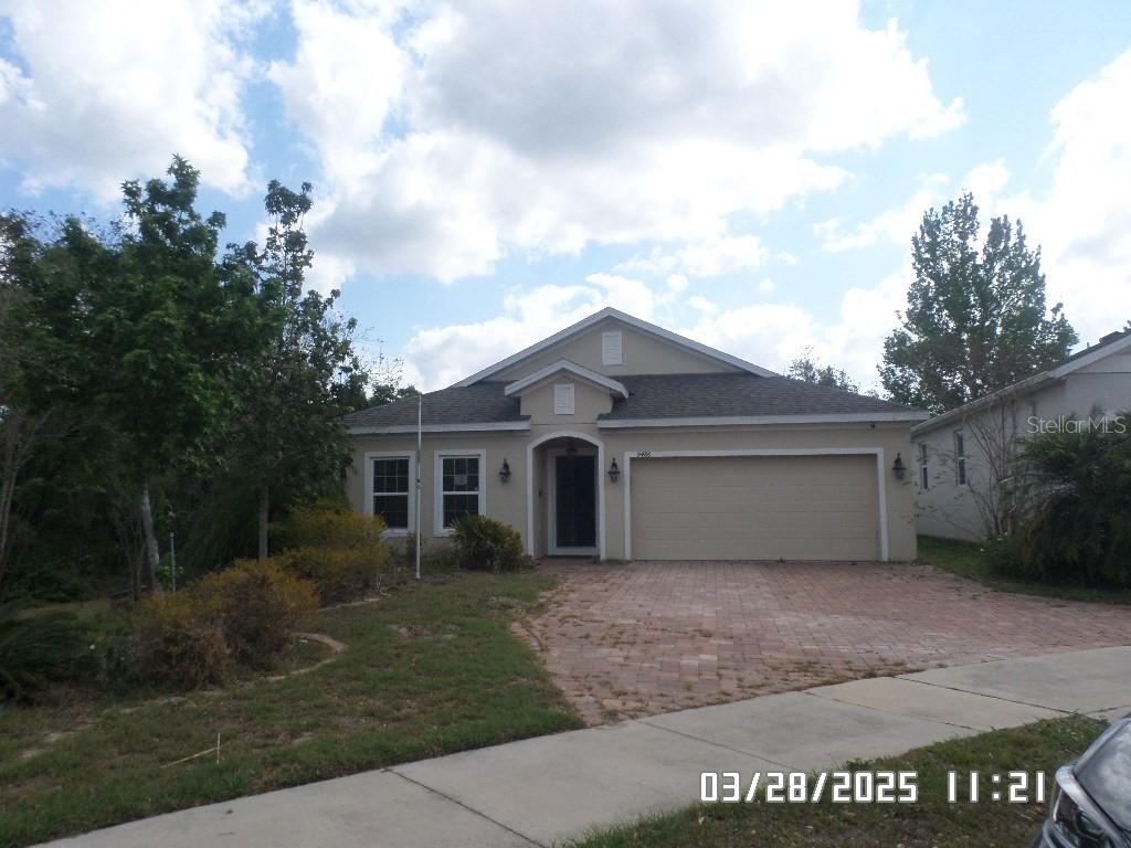 9486 Oglethorpe Dr., Groveland, FL 34736