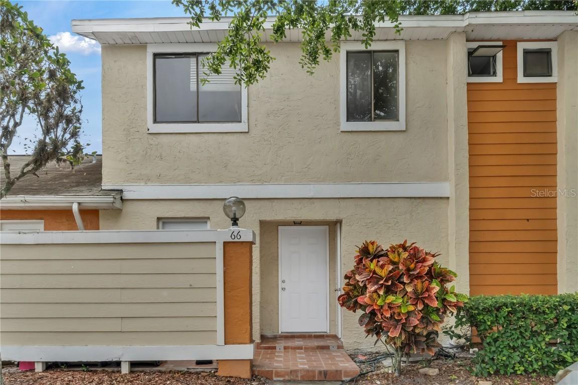 66 Silver Falls Cir., Kissimmee, FL 34743