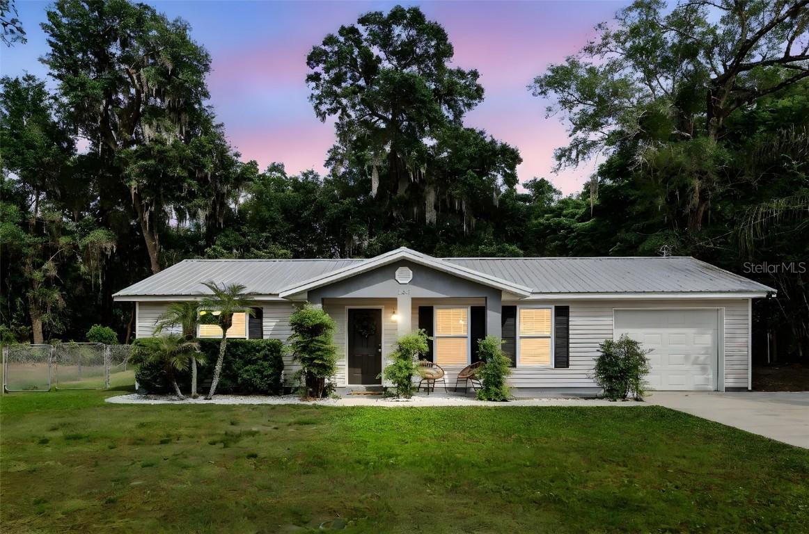368 E Chelsea St., Deland, FL 32724