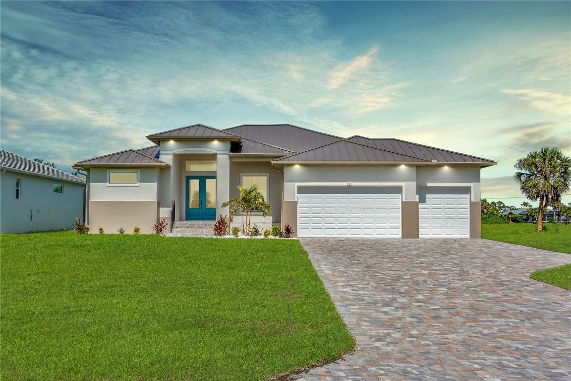 211 Rotonda Blvd., Rotonda West, FL 33947
