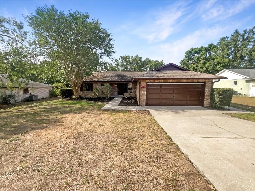 12610 Bay Hill Dr., Grand Island, FL 32735