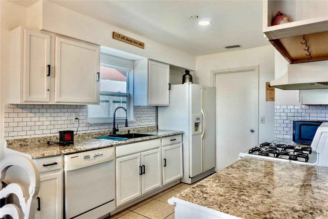 3328 Fox Ridge Dr., Winter Haven, FL 33884