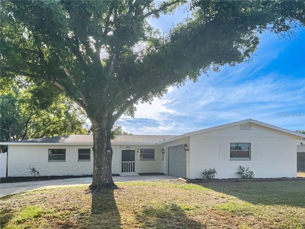 1207 Lorie Cir., Brandon, FL 33510