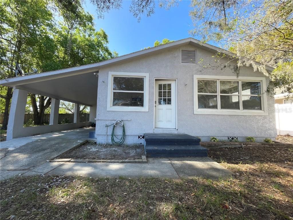 969 Chestnut St., Clermont, FL 34711