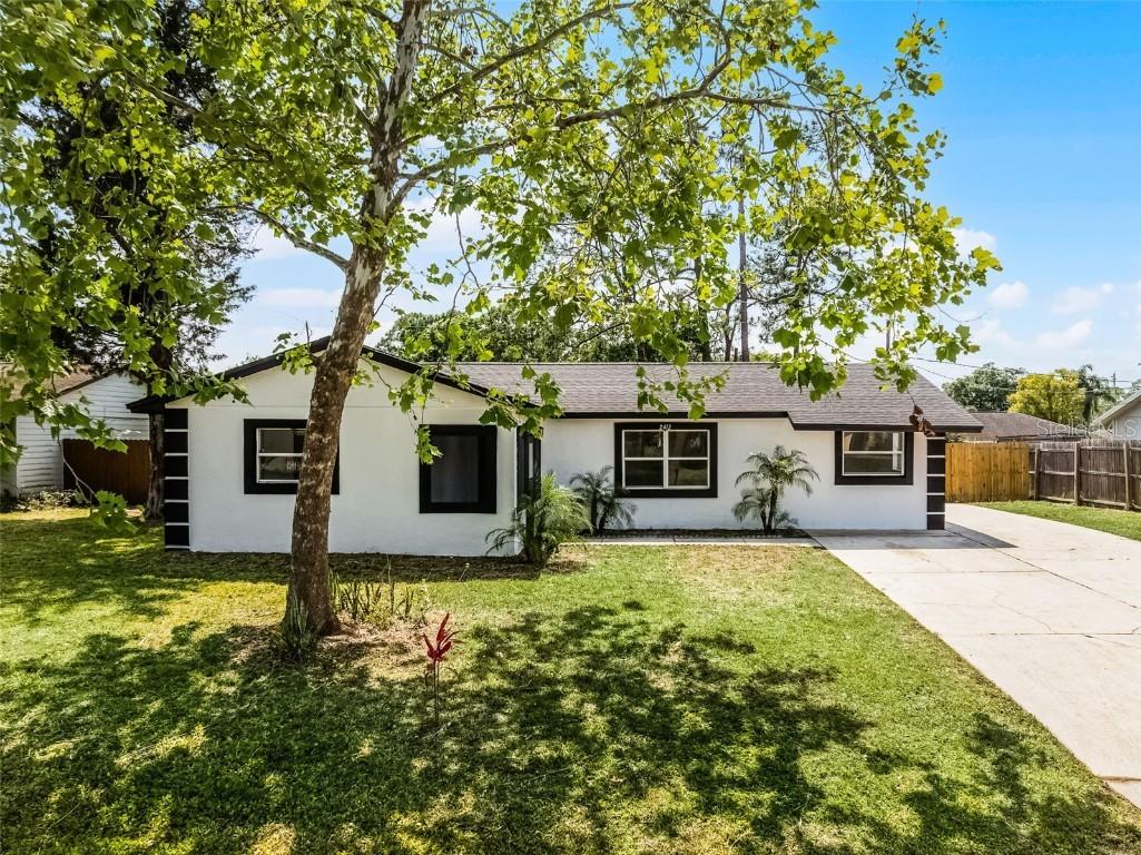 2412 Yule Tree Dr., Edgewater, FL 32141