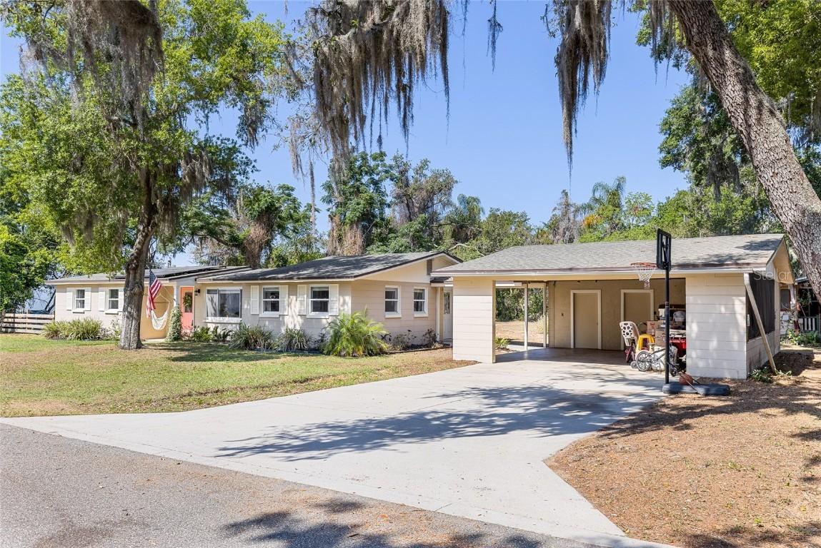 17409 Division St., Montverde, FL 34756