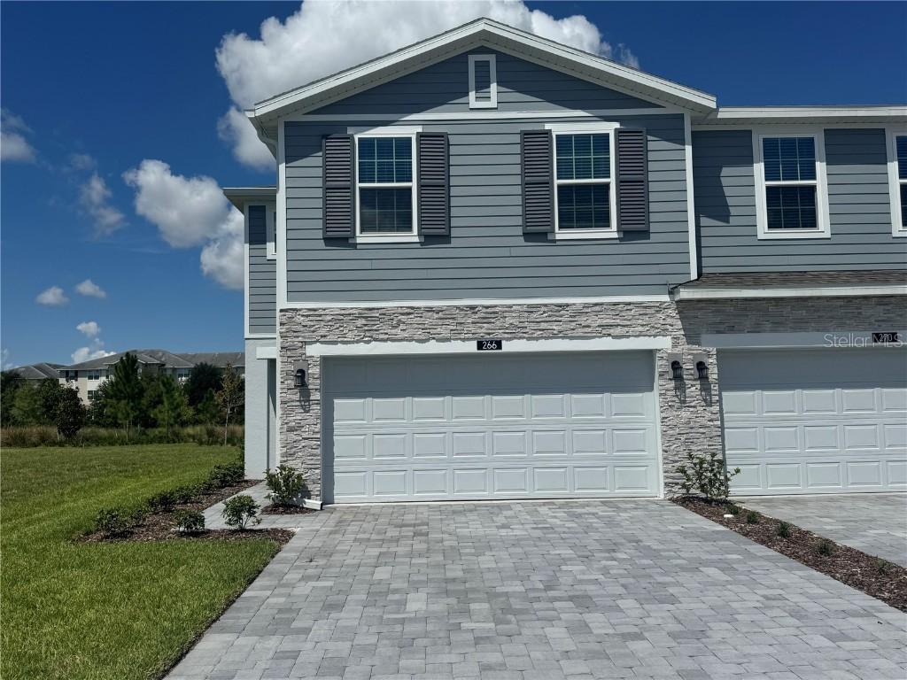266 Thompson Village Ave., Apopka, FL 32703