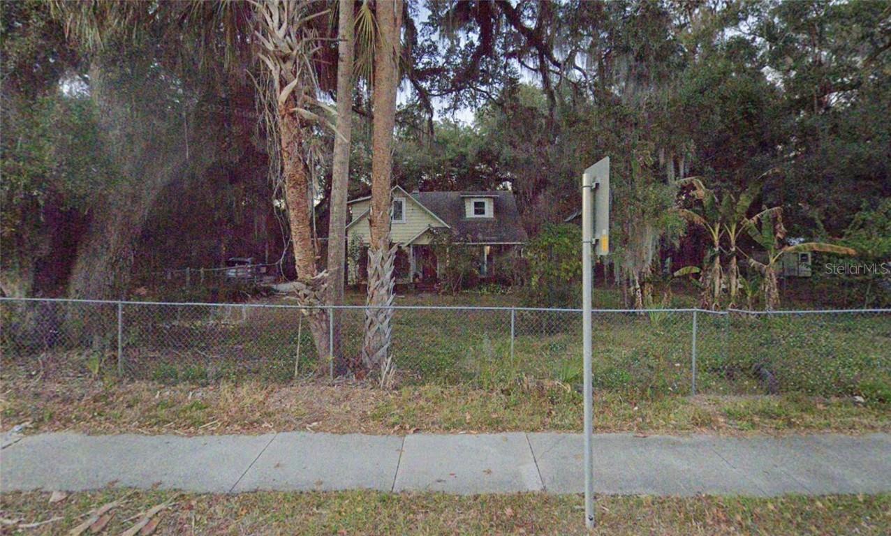 1904 E University Ave., Gainesville, FL 32641