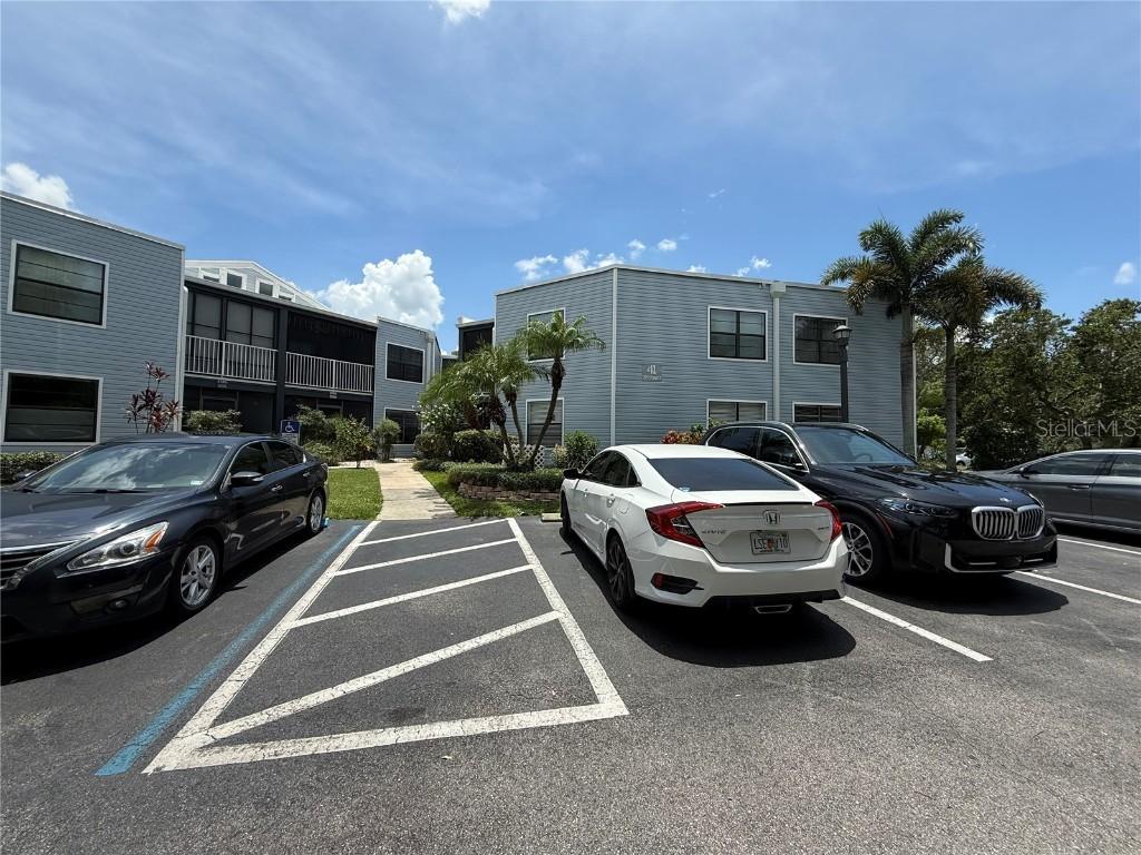 3807 Atrium Dr. #L-6, Orlando, FL 32822