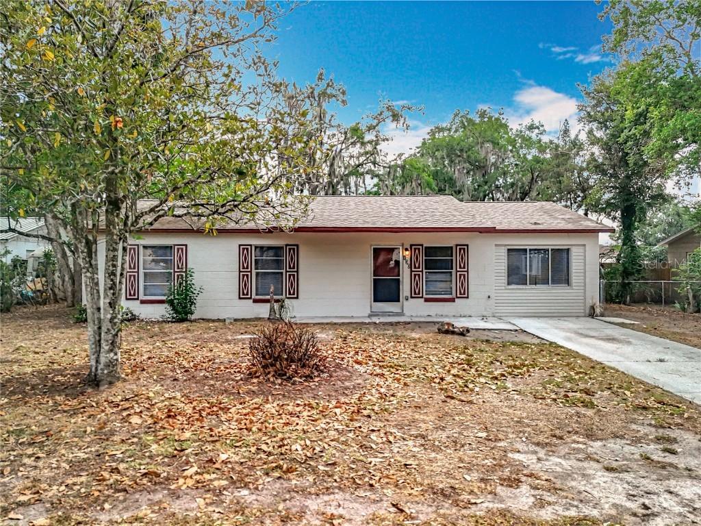 130 Aragon Ave., Umatilla, FL 32784