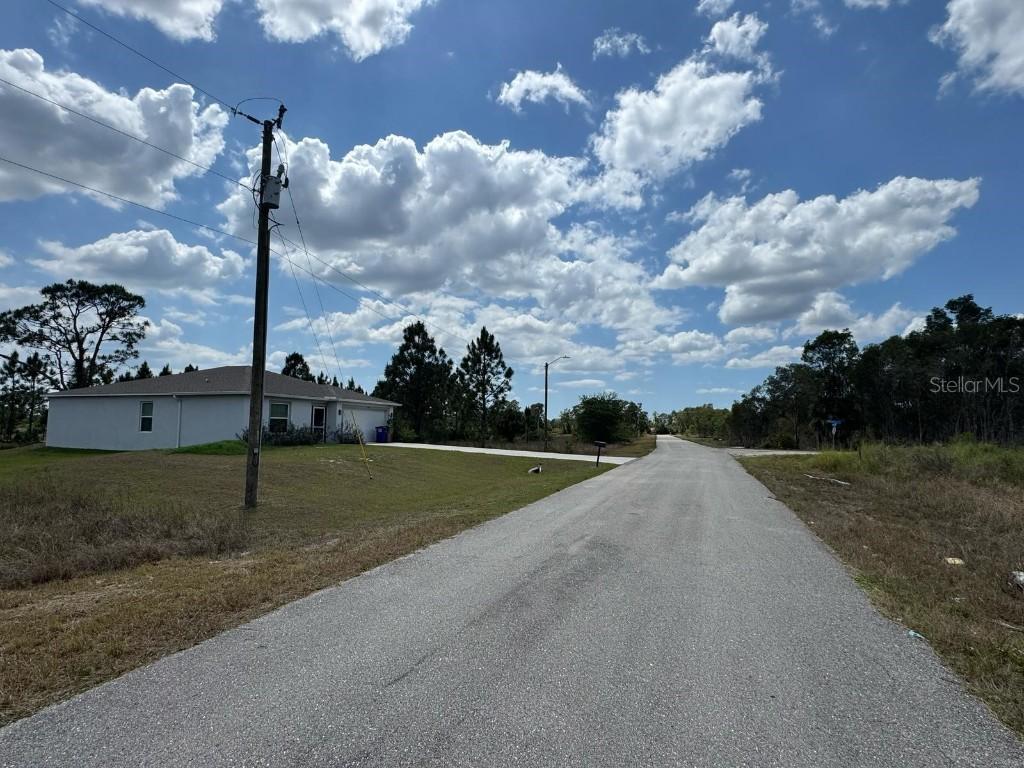 942 Ardmore St., Lehigh Acres, FL 33974