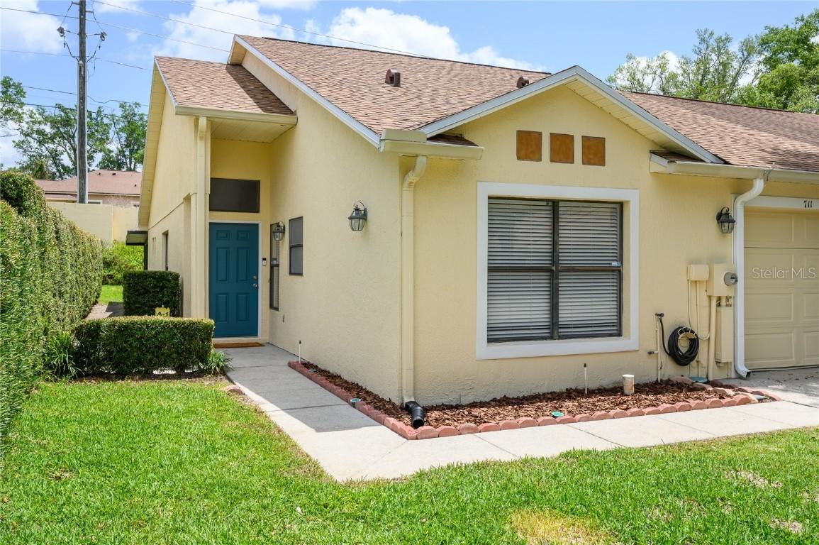 711 Swan Ln., Altamonte Springs, FL 32701