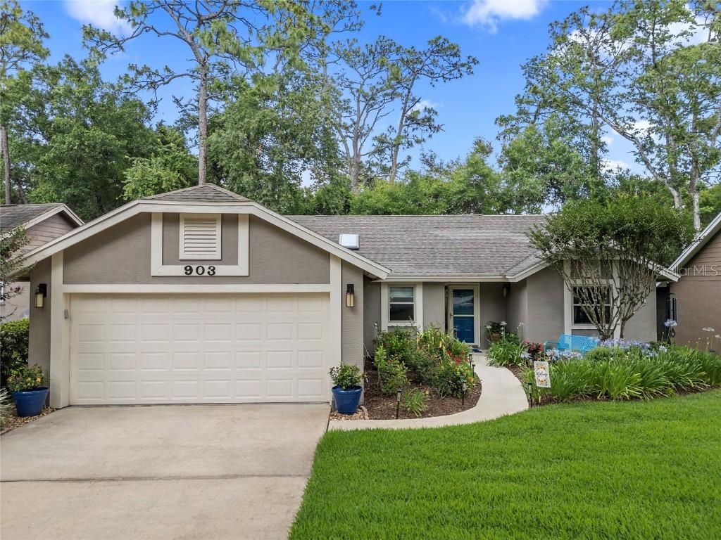 903 Oak Leaf Ct., Altamonte Springs, FL 32714