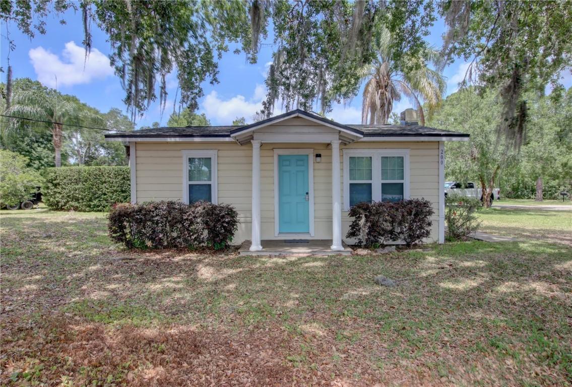 200 W 27th St., Sanford, FL 32773