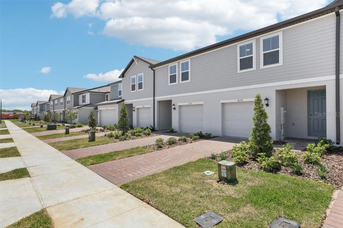 16395 Bird Of Paradise Ave., Clermont, FL 34714