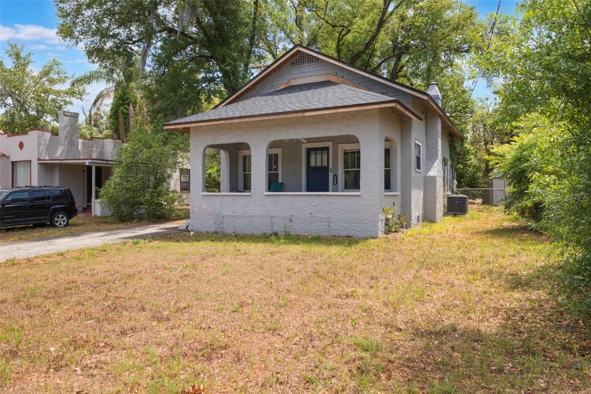 735 N Clara Ave., Deland, FL 32720
