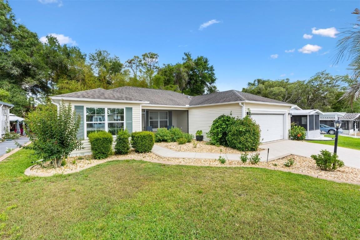 428 Tarrson Blvd., Lady Lake, FL 32159