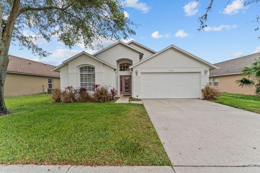7905 Golden Pond Cir., Kissimmee, FL 34747