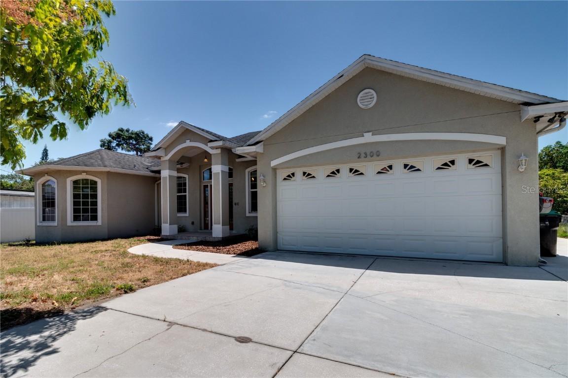 2300 Dawnwood Ln., Orlando, FL 32809