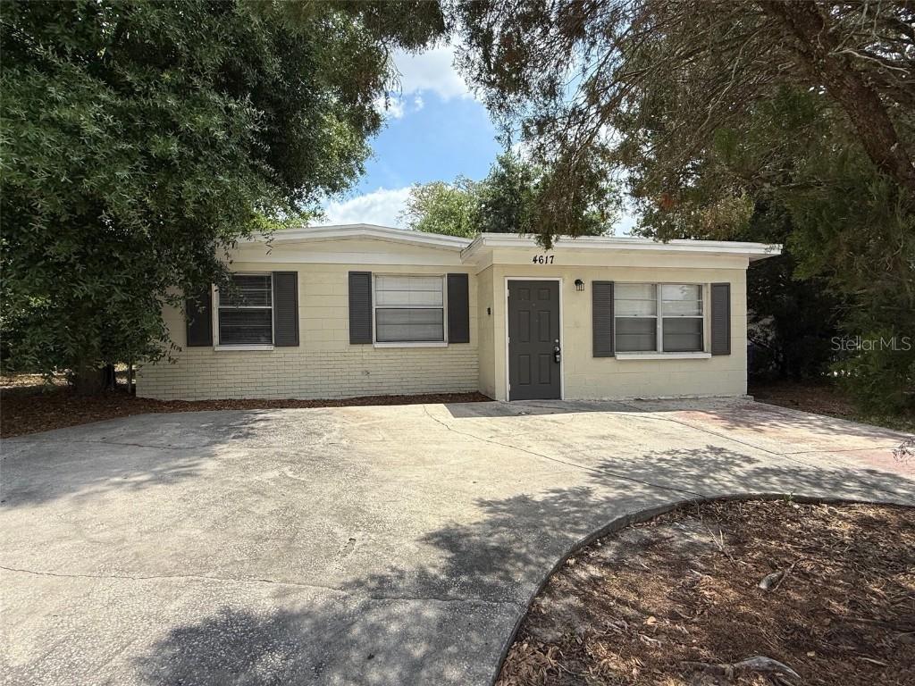 4617 John Bell Jr Dr, Tampa, FL 33610