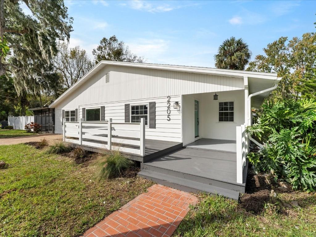 2205 Pine Island Dr., New Smyrna Beach, FL 32168