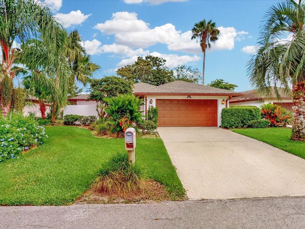 9 Abbey Ct., Haines City, FL 33844