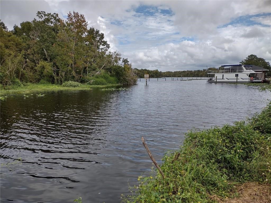 56544 Pecan Rd., Astor, FL 32102