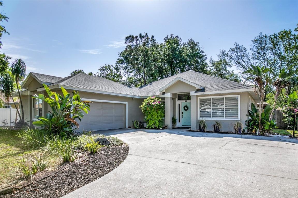 2623 Gables Dr., Eustis, FL 32726