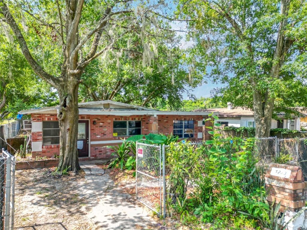 1263 Dunbar St., Altamonte Springs, FL 32701