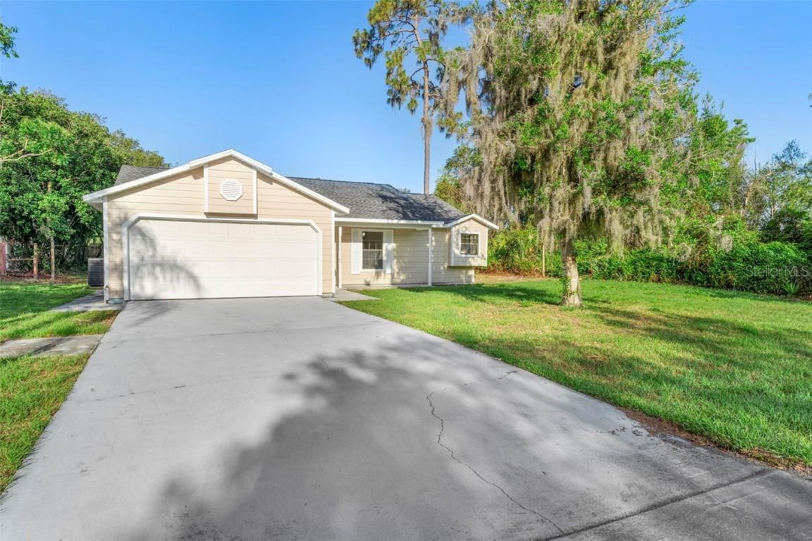1550 Maxwell Ln., Deltona, FL 32738