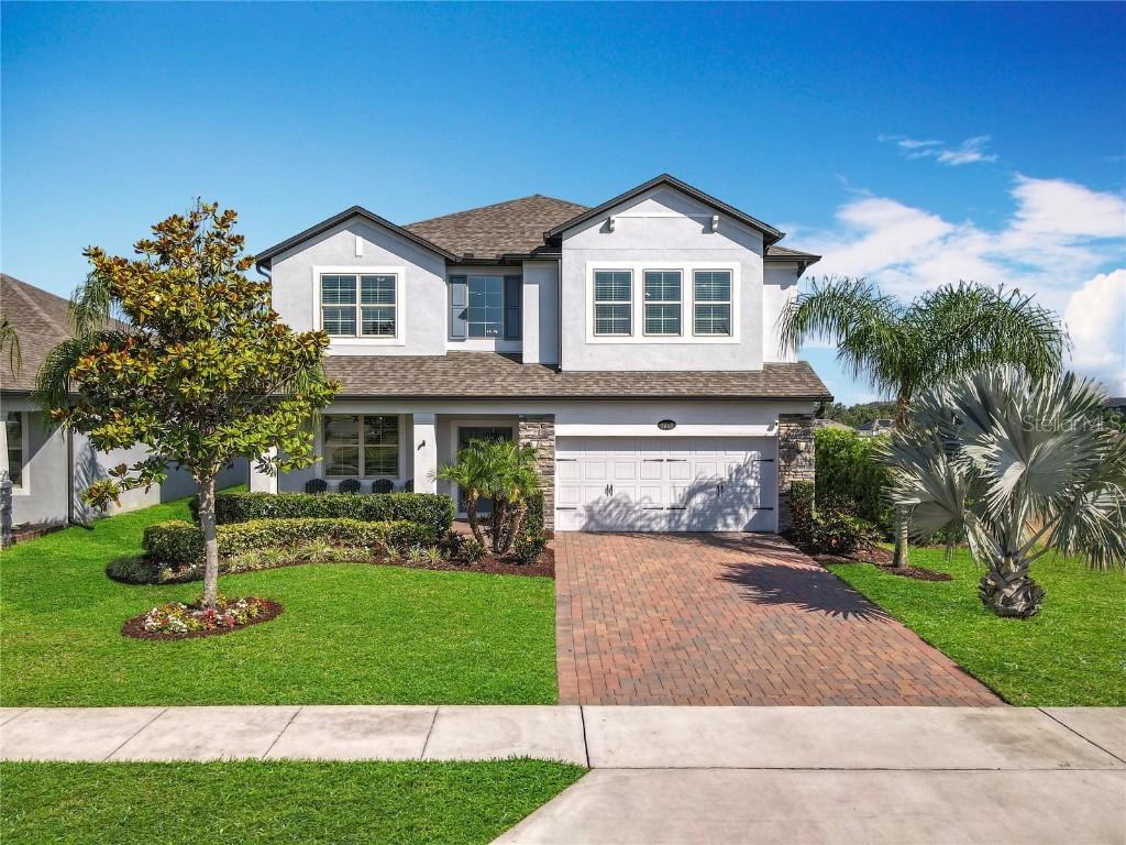 2312 Panoramic Cir., Apopka, FL 32703