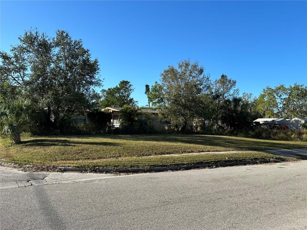 1924 31st St., Sarasota, FL 34234