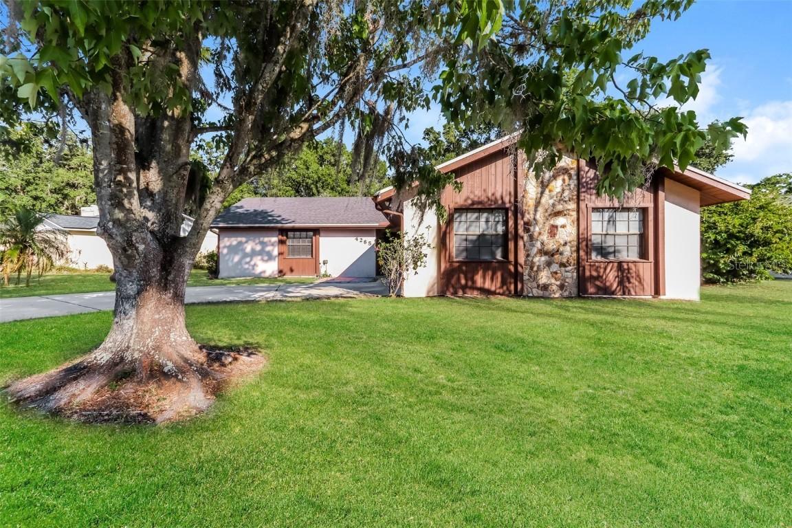 4265 Old Colony Rd., Mulberry, FL 33860