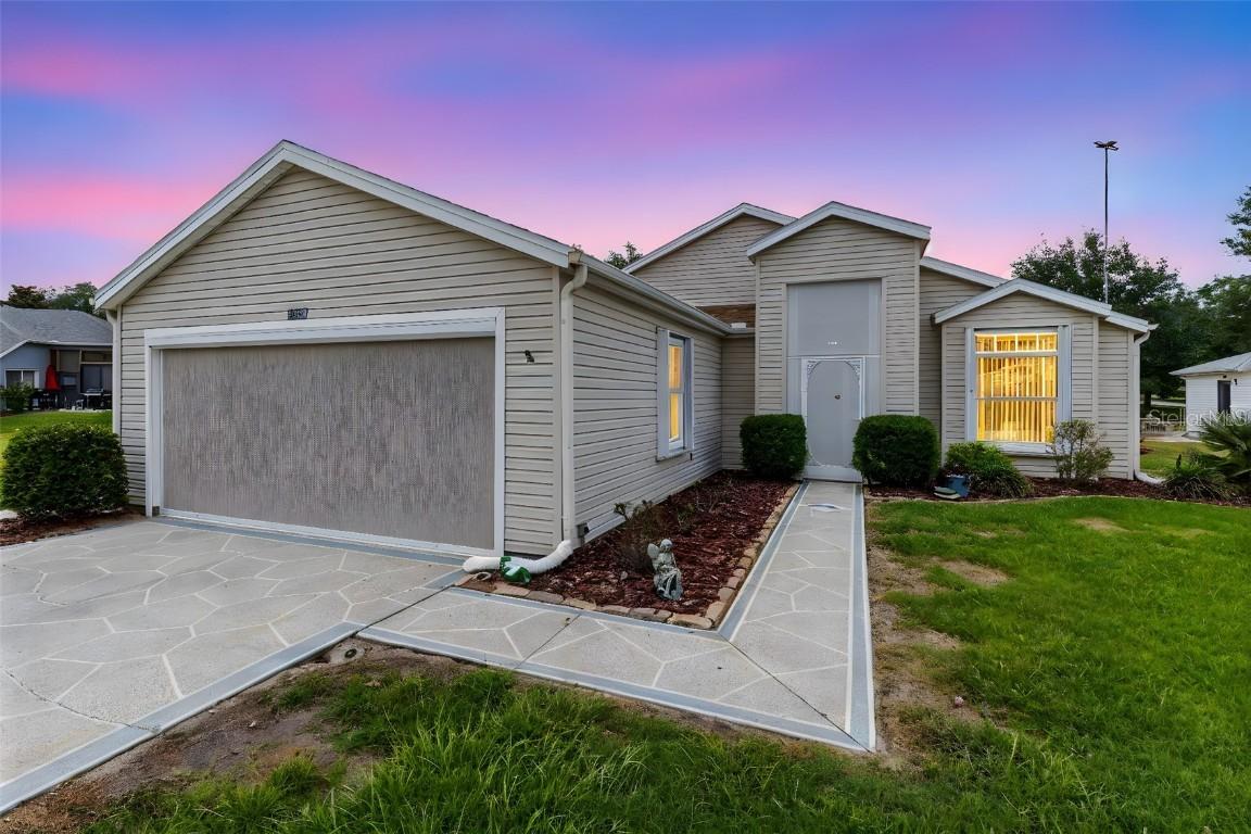 25409 Waterbrook Ct., Leesburg, FL 34748