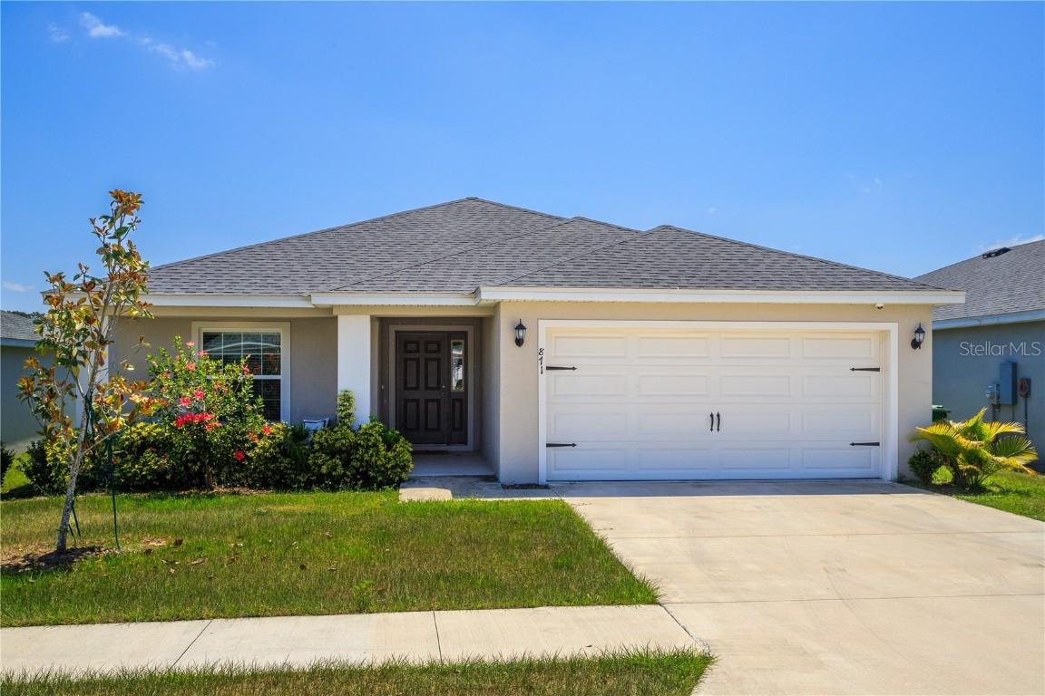 871 Orleans Dr., Eagle Lake, FL 33839