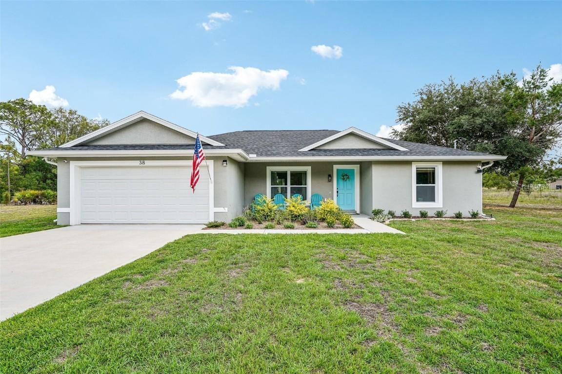 38 Malauka Dr., Ocklawaha, FL 32179