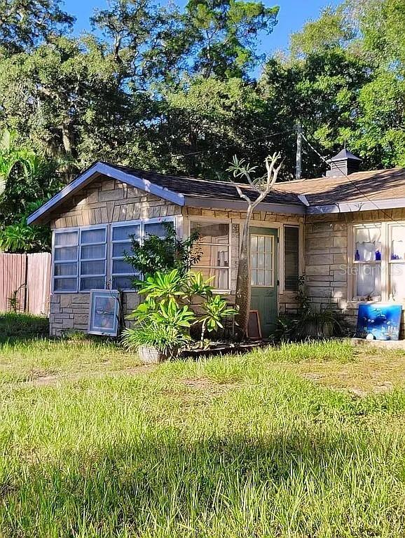 820 Bayou Ave., Tarpon Springs, FL 34689