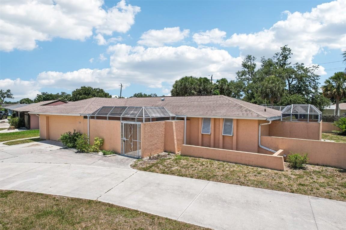 1301 Lucaya Ave., Venice, FL 34285