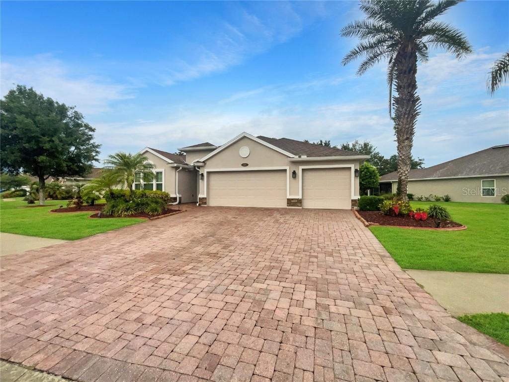 68 Auberry Dr., Palm Coast, FL 32137