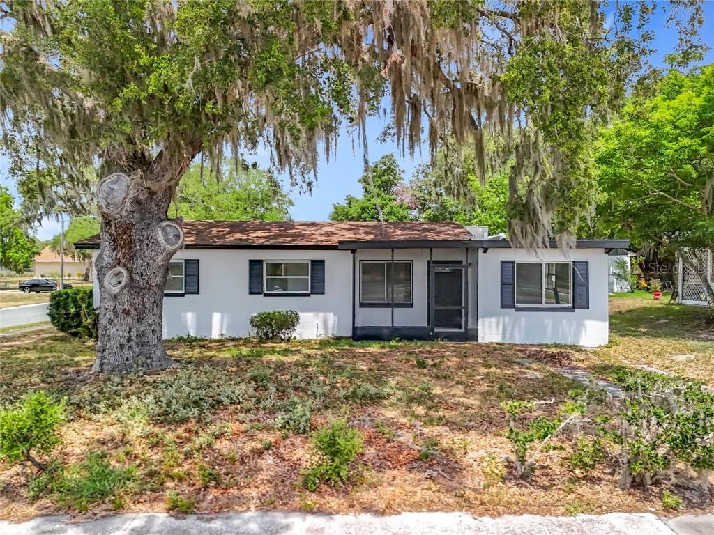 1000 E Dixie Ave., Leesburg, FL 34748