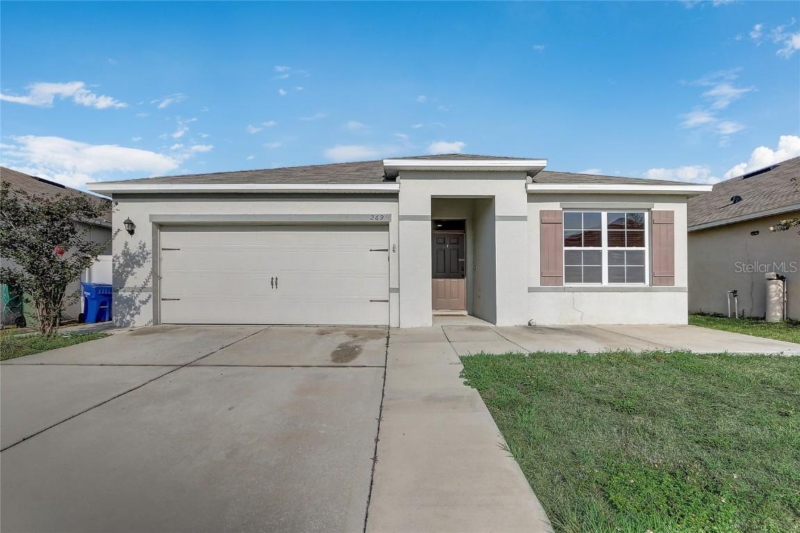 269 St Georges Cir., Eagle Lake, FL 33839