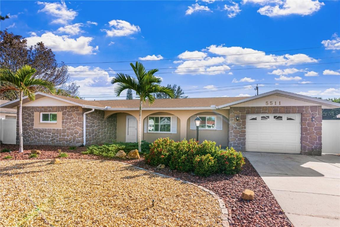 5511 1st Avenue Dr., Bradenton, FL 34209