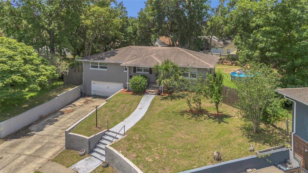 300 Hickory Ct., Apopka, FL 32712