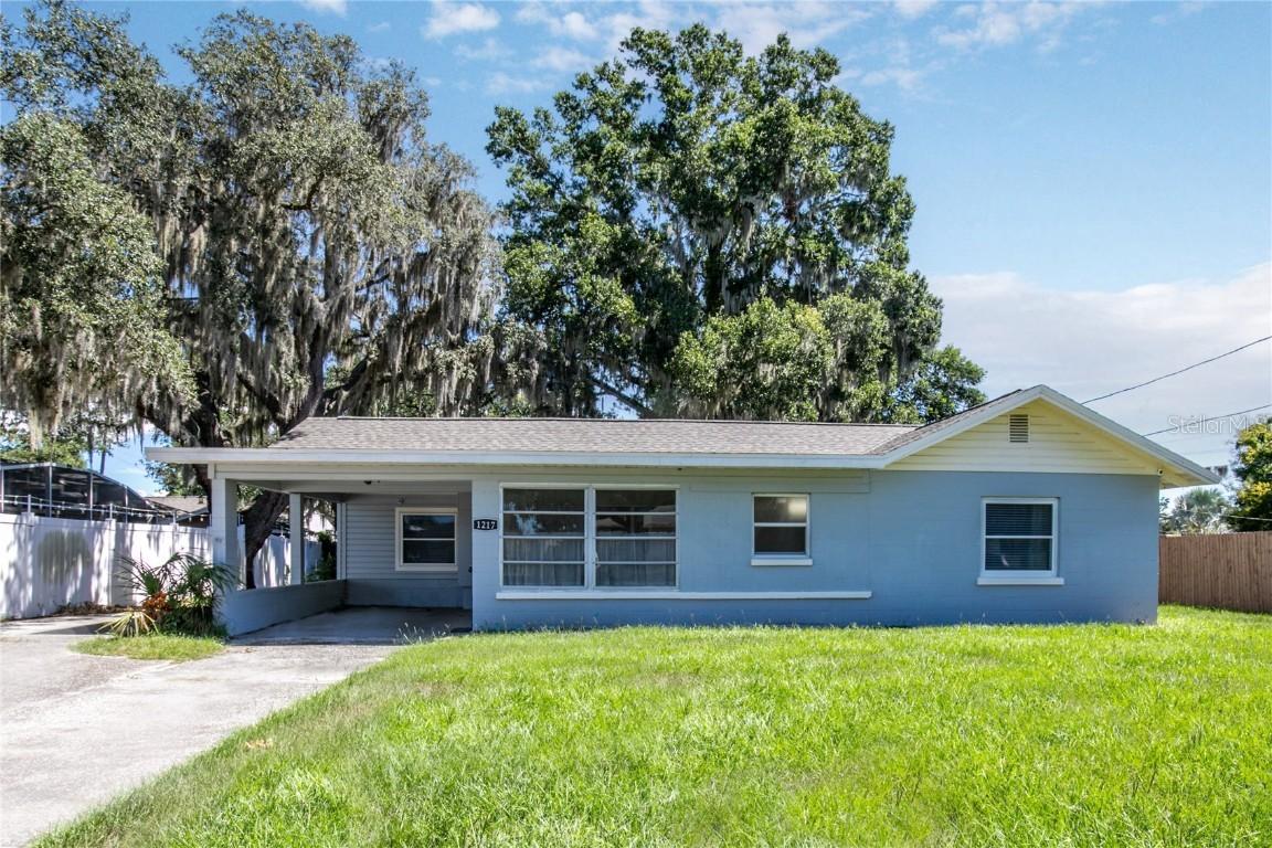 1217 10th St., Clermont, FL 34711