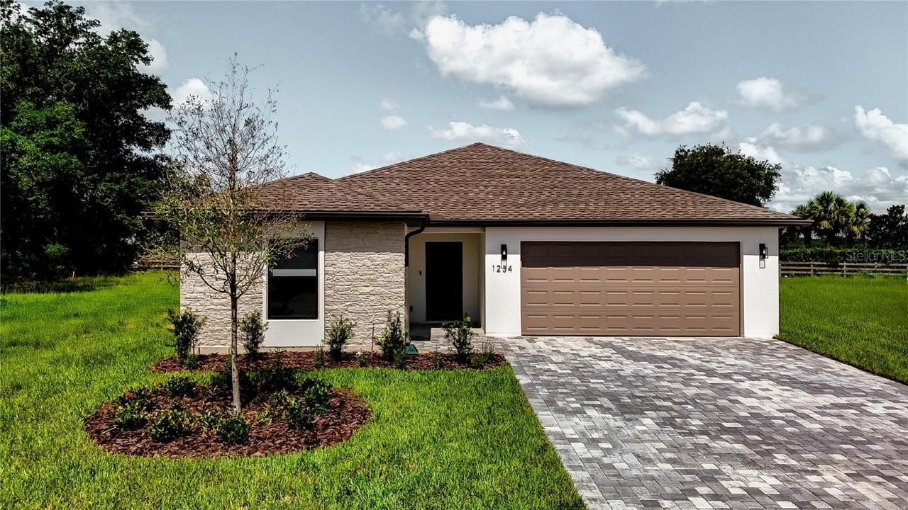 143 Jessamine Ln., Lady Lake, FL 32159