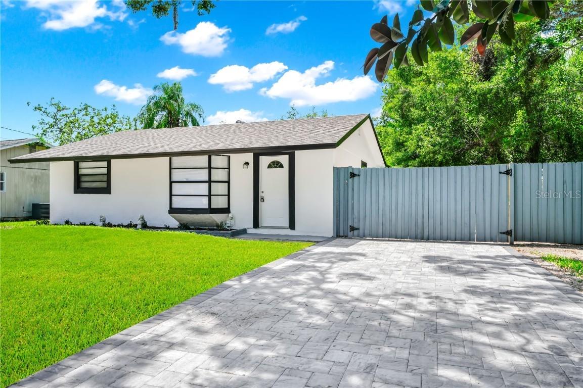 228 Ring Rd., Orlando, FL 32811