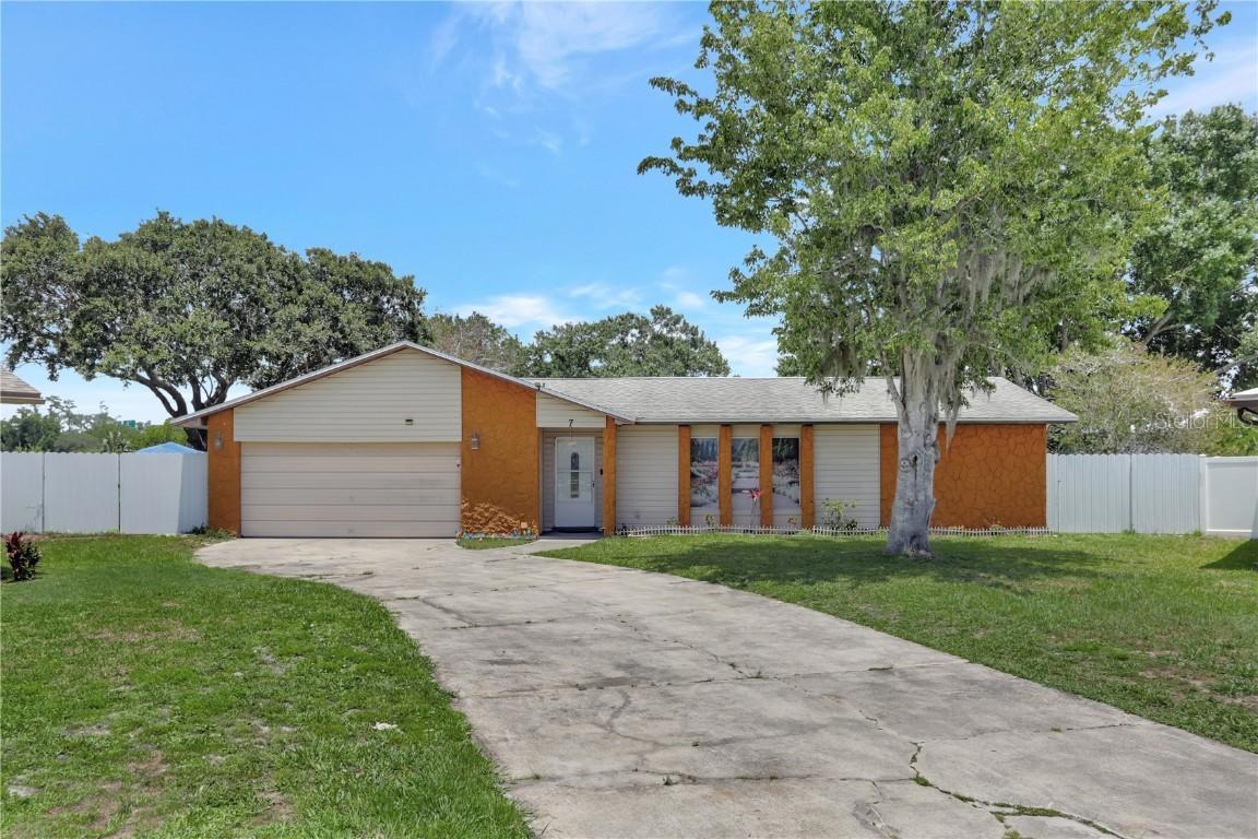 7 Madeira Ave., Orlando, FL 32825
