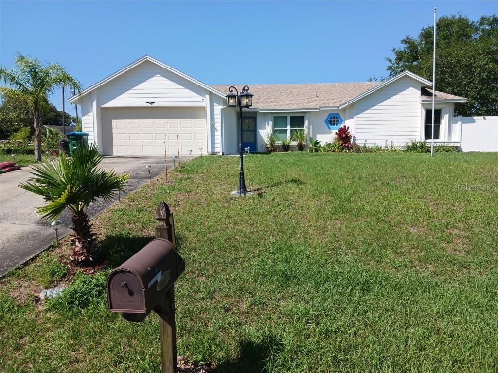 1100 Peak Cir., Deltona, FL 32738