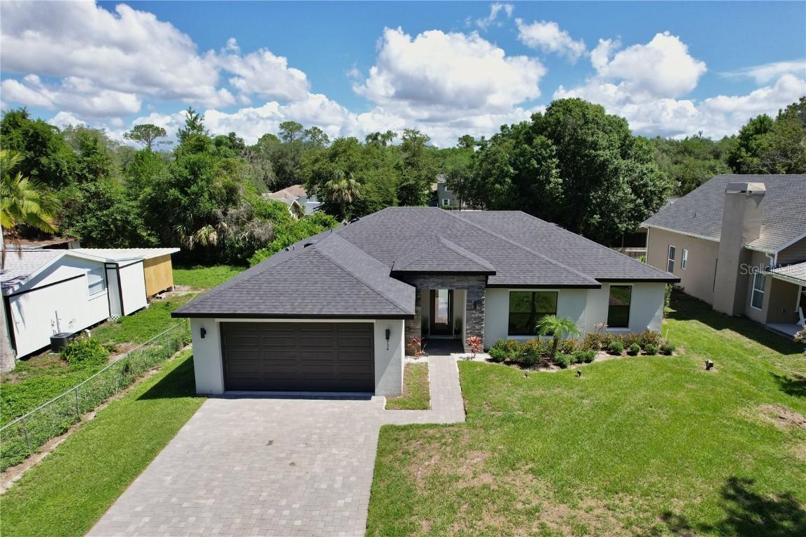 934 Jessamy St., Oviedo, FL 32765