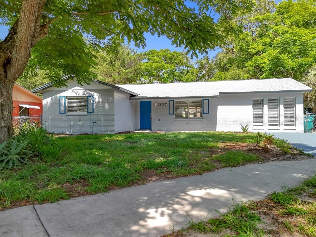 1307 Jean Ct., Eustis, FL 32726